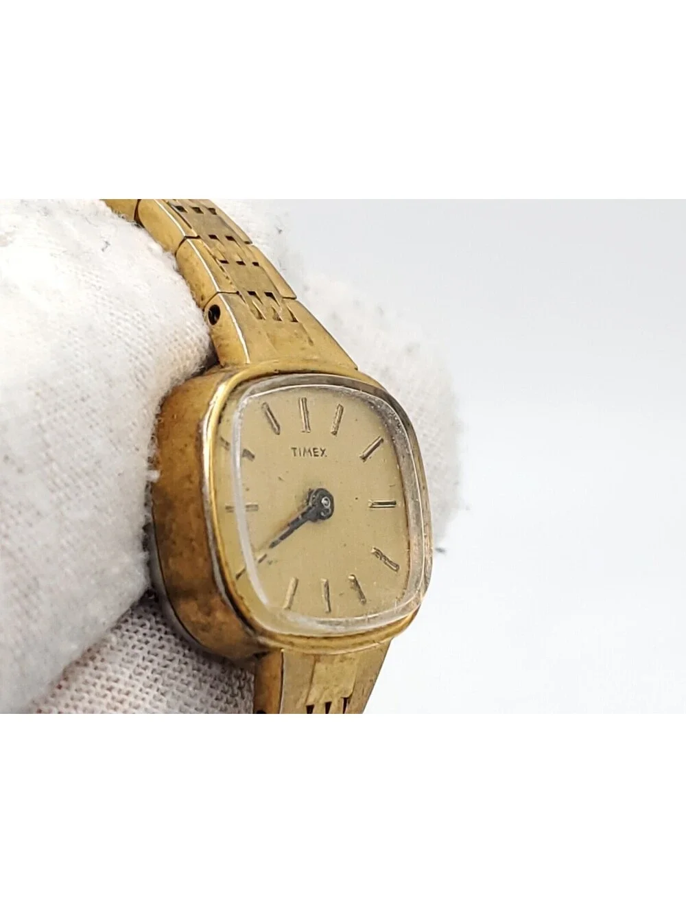 Vintage Timex Mechanical Womens 19mm Watch Running Gold Tone